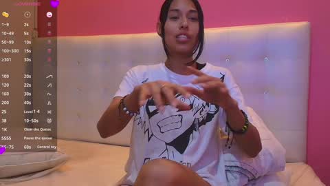 Snapshot of skinnyneighbour_ chatting on 02/07/25, 06:03 Karla online show from 02/07/25, 06:03
