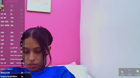 Snapshot of skinnyneighbour_ chatting on 02/26/25, 06:15 Karla online show from 02/26/25, 06:15