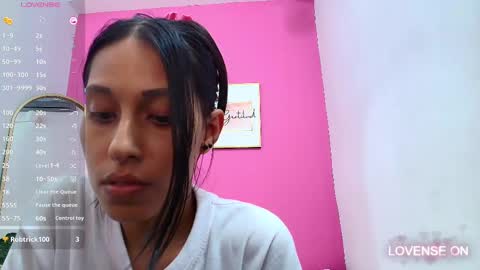 Snapshot of skinnyneighbour_ chatting on 03/05/25, 09:16 Karla online show from 03/05/25, 09:16