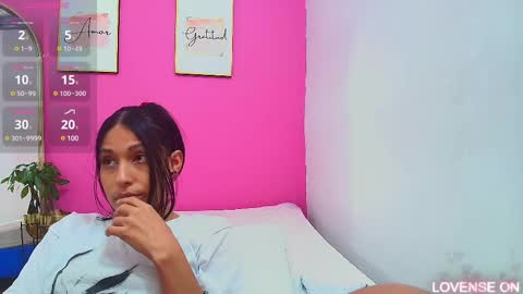 Snapshot of skinnyneighbour_ chatting on 03/11/25, 06:00 Karla online show from 03/11/25, 06:00