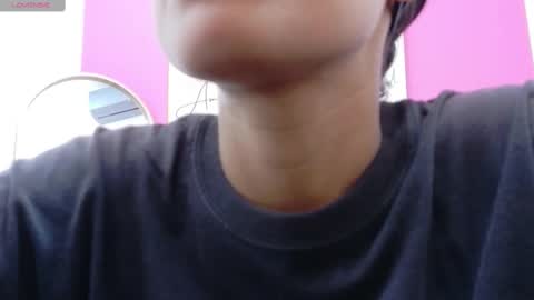 Snapshot of skinnyneighbour_ chatting on 09/23/25, 02:58 Karla online show from 09/23/25, 02:58