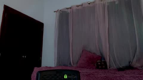 Vanessa online show from 10/27/25, 12:04