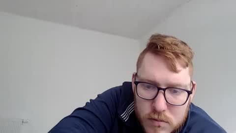 Snapshot of sklave_s chatting on 03/03/25, 02:04 sklave_s online show from 03/03/25, 02:04