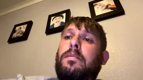 Snapshot of skuzzy25 chatting on 10/01/25, 11:33 skuzzy25 online show from 10/01/25, 11:33