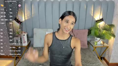 Snapshot of sky_fox_1 chatting on 01/04/25, 12:38 STIVEN online show from 01/04/25, 12:38