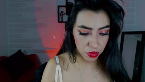 Snapshot of sky_girl1 chatting on 01/09/25, 03:26 Mile online show from 01/09/25, 03:26