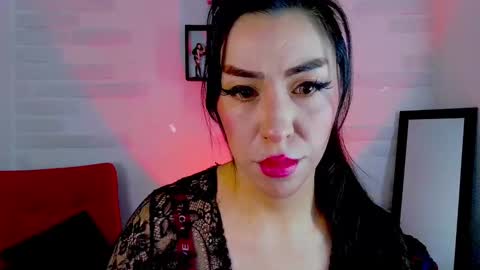 Snapshot of sky_girl1 chatting on 10/08/25, 03:42 Mile online show from 10/08/25, 03:42