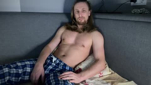 sky_guy25 online show from 11/20/25, 09:25