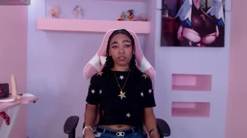 Snapshot of skylerbloom chatting on 09/13/25, 03:17 skylerbloom online show from 09/13/25, 03:17