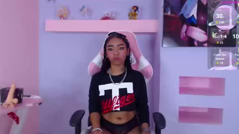 Snapshot of skylerbloom chatting on 10/11/25, 03:39 skylerbloom online show from 10/11/25, 03:39