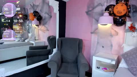 Snapshot of skylerbloom chatting on 10/26/25, 03:01 skylerbloom online show from 10/26/25, 03:01