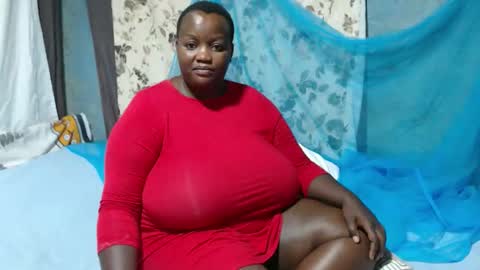 Snapshot of skylla07 chatting on 10/15/25, 04:56 sheliah online show from 10/15/25, 04:56