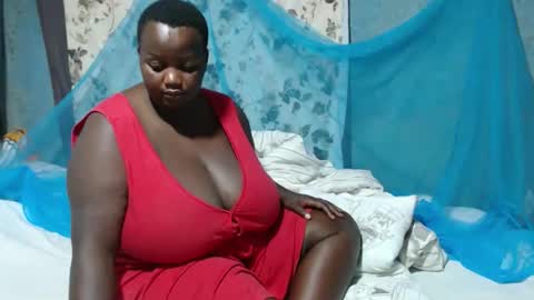 Snapshot of skylla07 chatting on 10/30/25, 04:36 sheliah online show from 10/30/25, 04:36