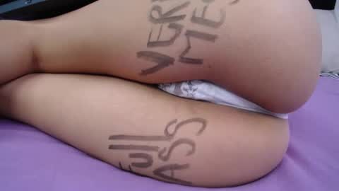 Snapshot of skynny_horney chatting on 12/13/24, 07:04 Skynny online show from 12/13/24, 07:04