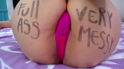 Snapshot of skynny_horney chatting on 12/19/24, 04:23 Skynny online show from 12/19/24, 04:23