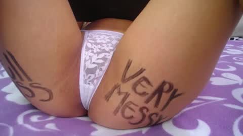 Snapshot of skynny_horney chatting on 12/21/24, 04:41 Skynny online show from 12/21/24, 04:41