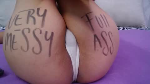 Snapshot of skynny_horney chatting on 01/09/25, 12:03 Skynny online show from 01/09/25, 12:03