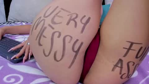 Snapshot of skynny_horney chatting on 01/14/25, 09:41 Skynny online show from 01/14/25, 09:41