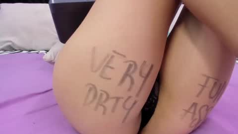 Snapshot of skynny_horney chatting on 01/23/25, 12:46 Skynny online show from 01/23/25, 12:46