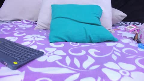 Snapshot of skynny_horney chatting on 02/25/25, 09:02 Skynny online show from 02/25/25, 09:02