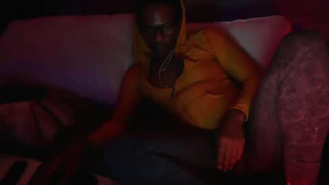 Snapshot of skyonetoo3 chatting on 02/27/25, 11:20 skyonetoo3 online show from 02/27/25, 11:20