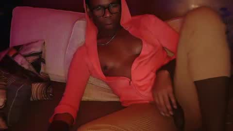 Snapshot of skyonetoo3 chatting on 03/02/25, 11:39 skyonetoo3 online show from 03/02/25, 11:39