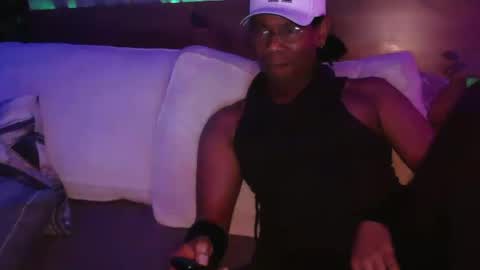 Snapshot of skyonetoo3 chatting on 03/03/25, 05:31 skyonetoo3 online show from 03/03/25, 05:31