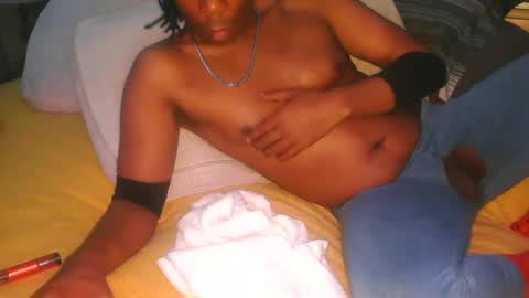 Snapshot of skyonetoo3 chatting on 09/26/25, 11:36 skyonetoo3 online show from 09/26/25, 11:36