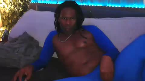 Snapshot of skyonetoo3 chatting on 10/30/25, 12:45 skyonetoo3 online show from 10/30/25, 12:45