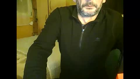 Snapshot of skysixzero chatting on 11/15/25, 11:43 cedrigolddickkk online show from 11/15/25, 11:43