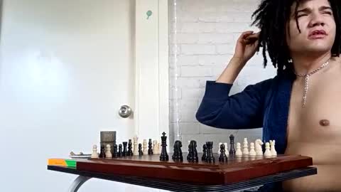 Snapshot of skysnicker chatting on 10/18/25, 02:18 skysnicker online show from 10/18/25, 02:18