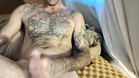 Snapshot of slangincock69 chatting on 12/27/24, 10:16 SexyMFSlangincock69FYPM online show from 12/27/24, 10:16