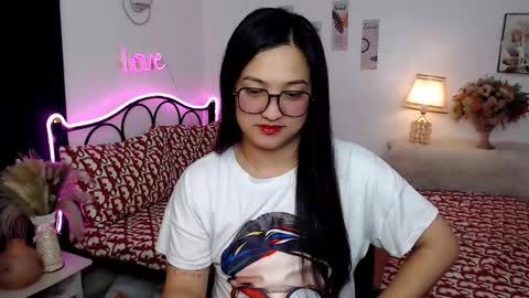 Snapshot of slave_amanda69 chatting on 09/15/25, 04:34 Queen Cyrine online show from 09/15/25, 04:34