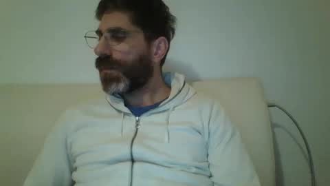 Snapshot of slavefuckfunhype chatting on 01/01/25, 09:09 camboy online show from 01/01/25, 09:09