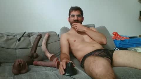 Snapshot of slavefuckfunhype chatting on 10/10/25, 11:09 camboy online show from 10/10/25, 11:09