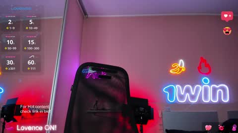 Snapshot of slemgem chatting on 01/05/25, 09:59 Slemgem Amy friends online show from 01/05/25, 09:59