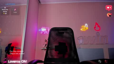 Snapshot of slemgem chatting on 01/16/25, 05:32 Slemgem Amy friends online show from 01/16/25, 05:32