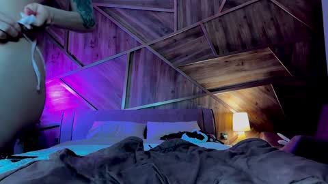 Snapshot of slemgem chatting on 01/21/25, 09:36 Slemgem Amy friends online show from 01/21/25, 09:36