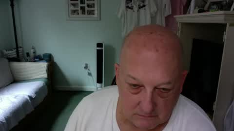 Snapshot of slick50000 chatting on 10/14/25, 07:03 slick50000 online show from 10/14/25, 07:03