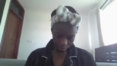 Snapshot of slim_l2 chatting on 02/15/25, 08:22 slim_l2 online show from 02/15/25, 08:22