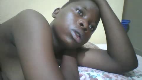 Snapshot of slim_petite_ebony chatting on 01/23/25, 01:41 slim_petite_ebony online show from 01/23/25, 01:41