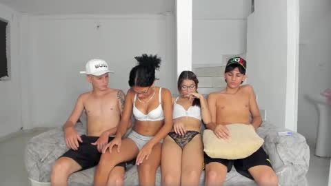 Snapshot of slim_work chatting on 11/10/25, 09:14 boy without tattoo Bryan -- with tatto Alan - New girl harper online show from 11/10/25, 09:14