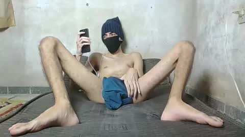 Snapshot of slimdestroyer chatting on 02/13/25, 04:50 slimdestroyer online show from 02/13/25, 04:50