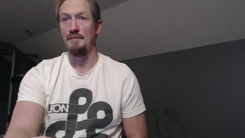 Snapshot of slimjp chatting on 12/22/24, 11:09 slimjp online show from 12/22/24, 11:09