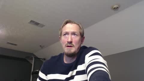 Snapshot of slimjp chatting on 12/23/24, 04:50 slimjp online show from 12/23/24, 04:50
