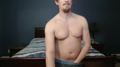 Snapshot of slimjp chatting on 02/01/25, 01:23 slimjp online show from 02/01/25, 01:23