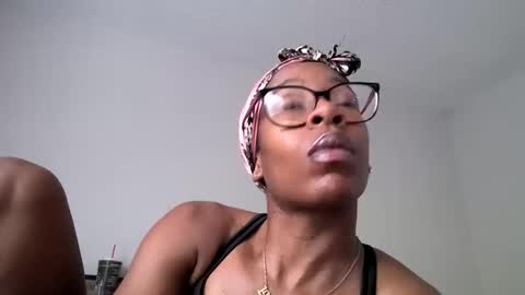 slimmmgooodiexoxo online show from 09/24/25, 12:19