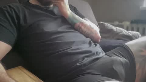 Snapshot of slovakman69 chatting on 10/30/25, 10:38 just chillin online show from 10/30/25, 10:38