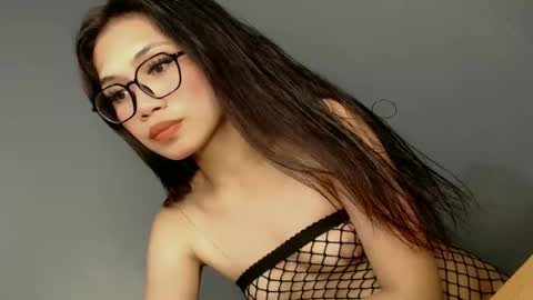 Snapshot of slut4attention chatting on 11/18/25, 05:34 slut4attention online show from 11/18/25, 05:34