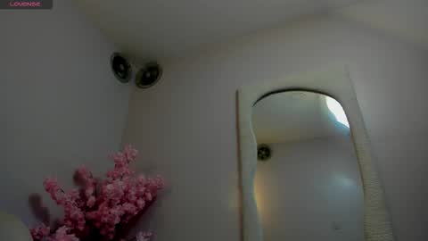 Paola  online show from 10/25/25, 06:57